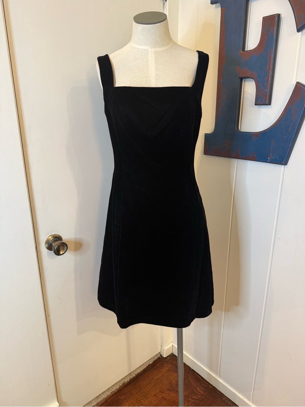 Laundry By Shelli Segal Black Velvet Square-Neck Mini Dress Sz 6